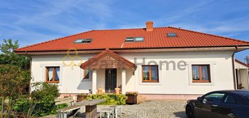 Przestronny dom + niezależna kawalerka