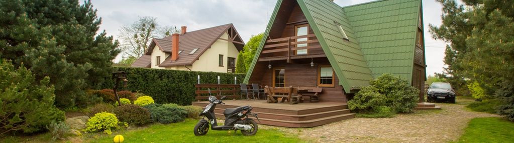 Całoroczny dom wykonany z bala.