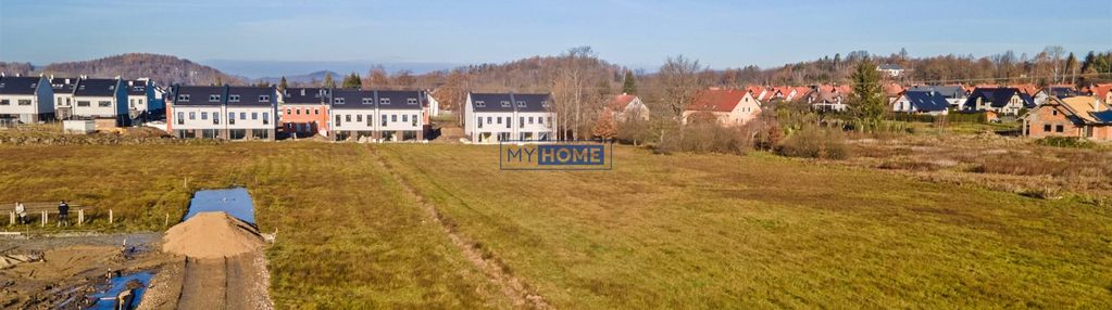 Działka na czarnym 1100 m2. za 210000 zł