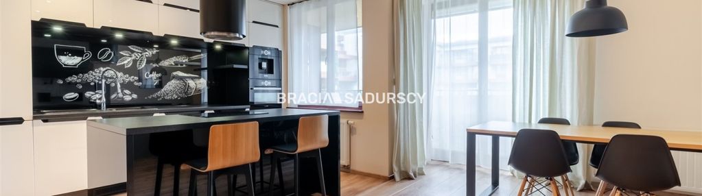 3 pokoje | 77,05 m² | loggia | garaż | piltza