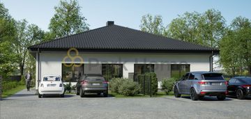 Parterowy dom w zabudowie bliźniaczej. karolewko.