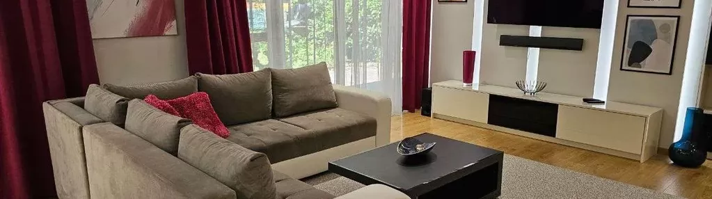 Luksusowy Apartament z Prywatnym Ogródkiem