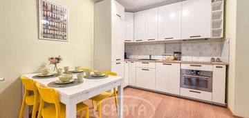 Komfortowe 2 pokojowe m. z balkonem na kępie