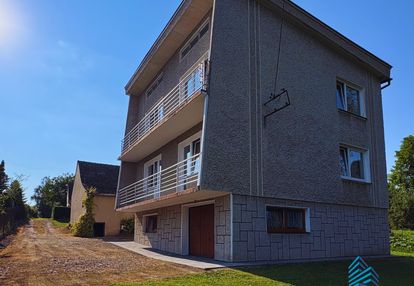 Dom 150 m² z garażem i stodołą – złota, 26 ar