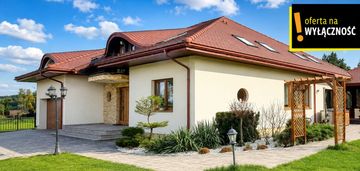 Przestronny dom z pięknym ogrodem białogon