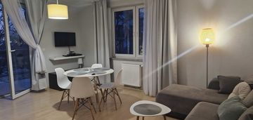 Apartament w budynku z basenem i sauną przy morzu