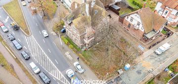 Cała kamienica, centrum wrzeszcza