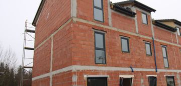 Duży szereg/cicha okolica/klucze latem