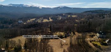 Działka w cichej i spokojnej okolicy