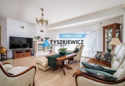 Urokliwy dom z ogrodem i garażem.