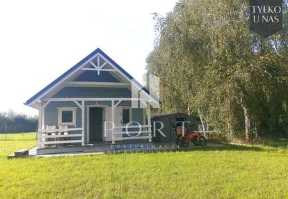 Uroczy domek nad morzem.