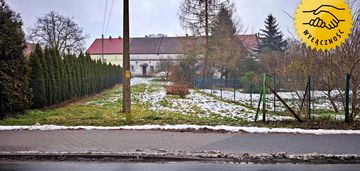 Sprzedaż lokalu mieszkalnego do remontu z olbrzymim potęcjałem .