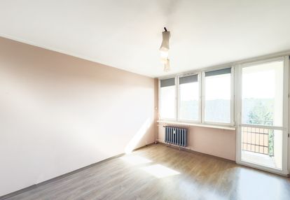 2 sypialnie, salon z balkonem i widna kuchnia
