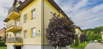 2 pokoje • 1 piętro • garaż • k. lokatorska