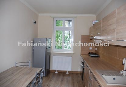 2 pokojowe 65 m2, i piętro, ładne, parking