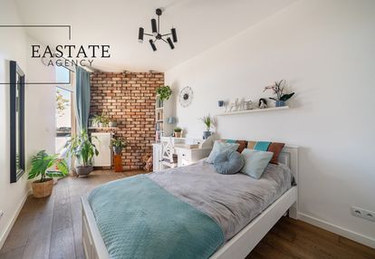 Taras na dachu / niski czynsz / komórka na piętrze