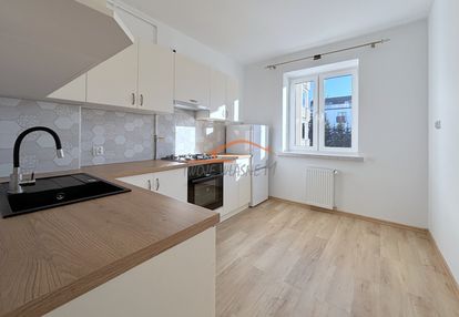 Wszystko nowe duży balkon cegła 1999 parking