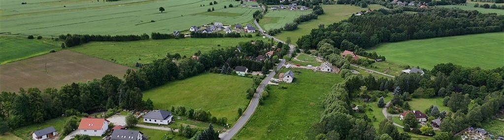 Działka budowlana z widokiem na góry – komarno