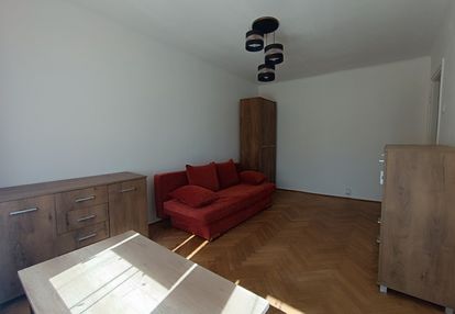 Kawalerka, ii piętro, ul. karłowicza (ksm)