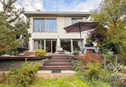 Dom przy lesie młocińskim. garaż na 3 auta.