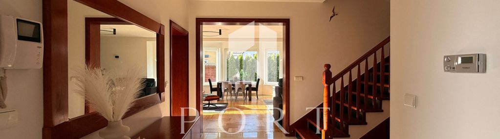 Wyjątkowy, zadbany dom w doskonałym miejscu.