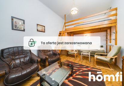 Ciche studio z antresolą i oddzielną kuchnią