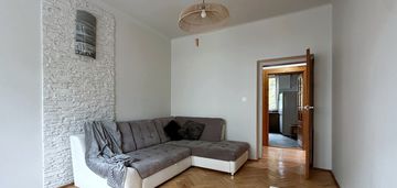 Centrum, dwa oddzielne pokoje, pierwsze piętro