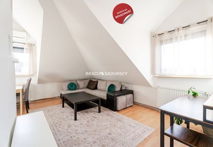 Skawina, ul. głowackiego | 3 pokoje z antresolą |