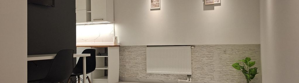 Lokal w przyziemiu: idealne biuro lub inwestycja