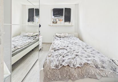 3 pokoje na szarych szeregów, okazja