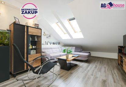 Dwupoziomowe mieszkanie z antresolą i balkonem