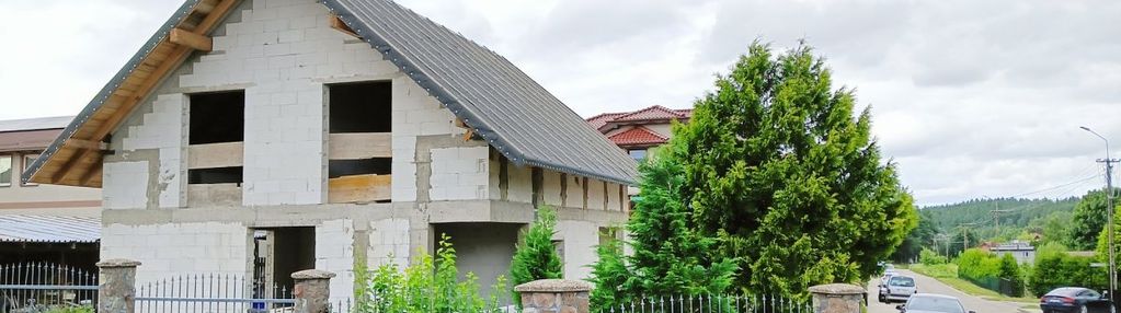 Dom w luzinie ze wszystkimi przyłączami!