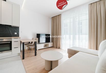 2 pok ok 35,4 m2 blisko centrum z dużym balkonem