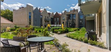 Apartament|kwartał kamienic|główne miasto|