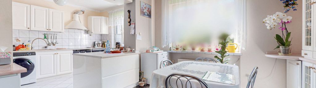 Muchobór mały / 9 pokoi / garaż / 3 kuchnie