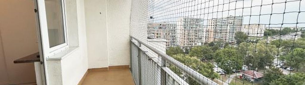 Ciche, z dużym balkonem przy metrze imielin