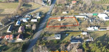 * działka z budynkiem przy trasie 801 *