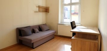 5 niezależnych pokoi w sercu miasta