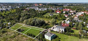 Podzielona działka z wz na trzy domy jednorodzinne