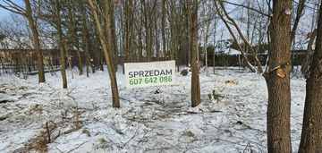 2 x 950 m2 pod 2 domy, 4 lokale