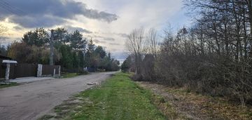 2 x 950 m2 pod 2 domy, 4 lokale