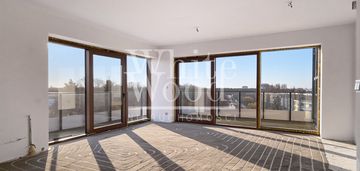 Apartament z widokiem na park regana- bulvar