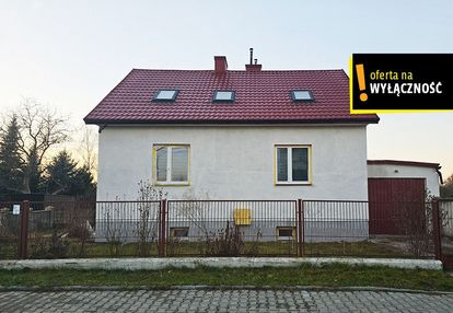 Rodzinny dom parterowy z poddaszem w ostrowcu