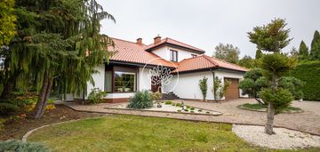 Elegancki dom, duża działka, złotoria