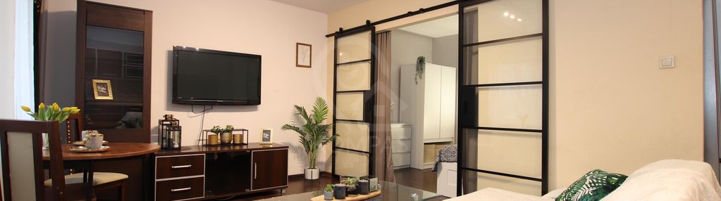 Salon z kuchnią + 2 sypialnie / winda z poziomu 0