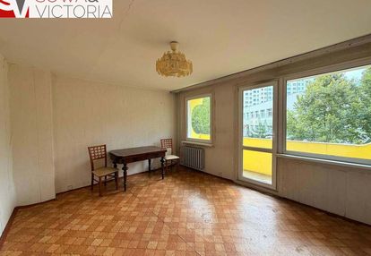 I piętro z dużym balkonem ul. basztowa.