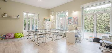 Dom wolnostojący | 200 m2 | 5 pokoi | włochy