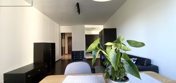 Balkon/parking/komórka/metro-3min!