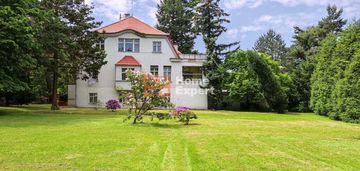 Okolice ul. lipińskiego    piękny ogród/2 garaże