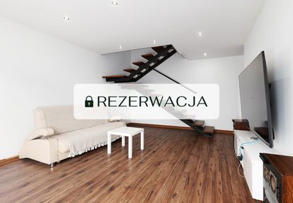 Dwupoziomowe mieszkanie z balkonem i poddaszem!